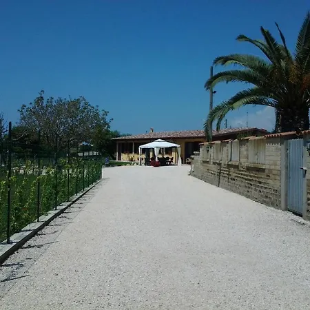 Отель Agriturismo Il Sesto Senso Ладисполи